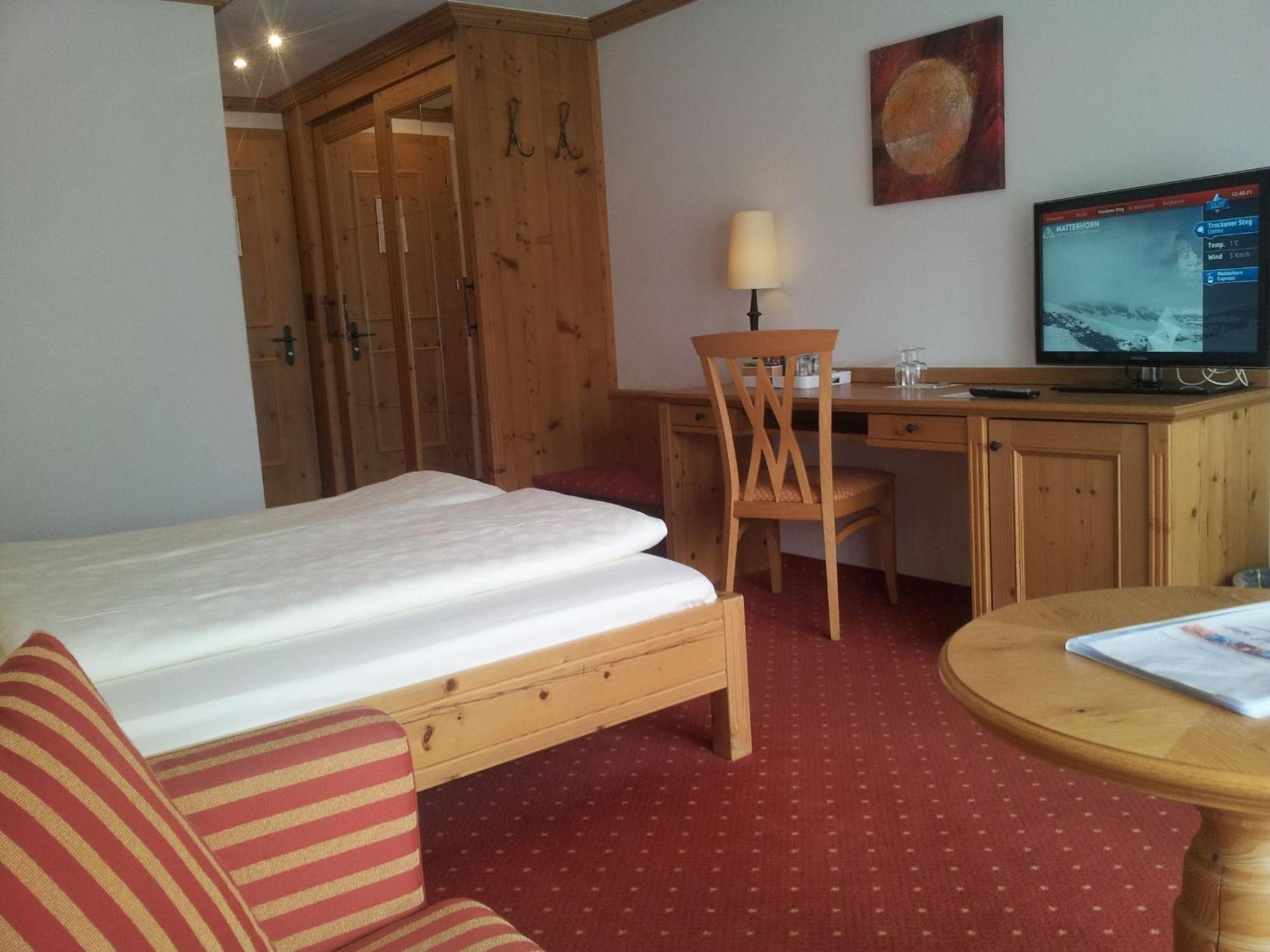 Hotel Dufour Chalet - Adults Only زيرمات الغرفة الصورة
