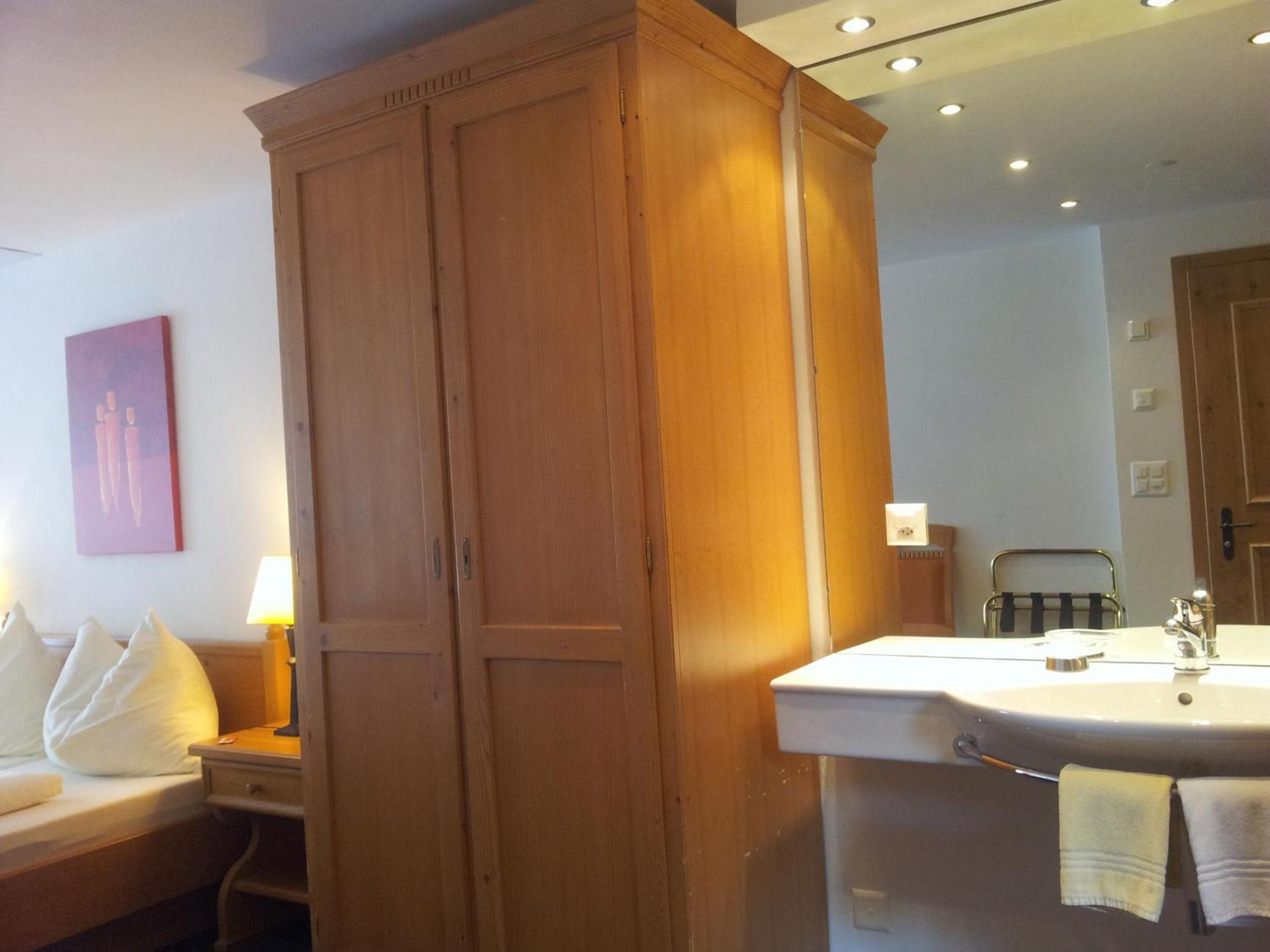 Hotel Dufour Chalet - Adults Only زيرمات الغرفة الصورة